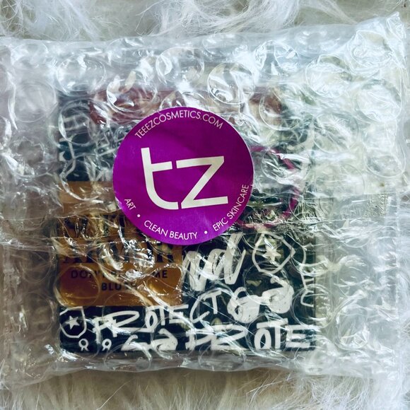 TEEEZ COSMETICS Suit of Armor Don't Blush Me Blush 0.14 oz - Mauve NEW IN BOX - Picture 2 of 2